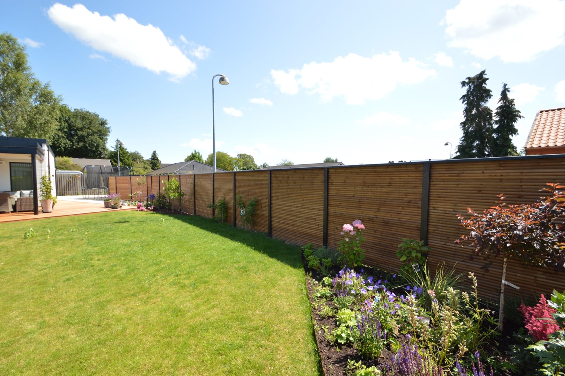 Flot nyt hegn i dansk have